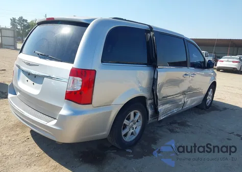 2011 Chrysler Town & Country Touring z USA, uszkodzony, nr VIN 2A4RR5DG9BR771531